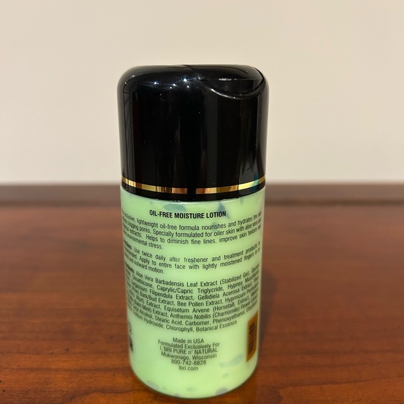 L'BRI Oil-Free Moisture Lotion - Picture 2 of 3